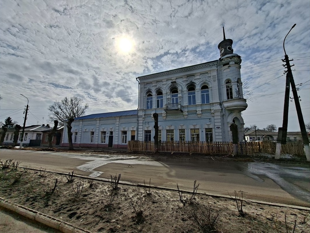 Будинок купця Медведєва після обстрілів. Фото: Суспільне Чернігів